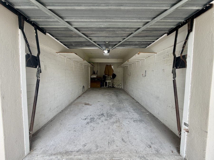 2 Bedroom Property for Sale in Beachfront Western Cape